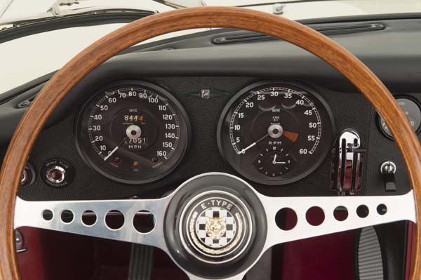 1964 Jaguar Series 1 E Type XKE 3.8 Litre Drop Head Coupe Roadster in Cream 0010