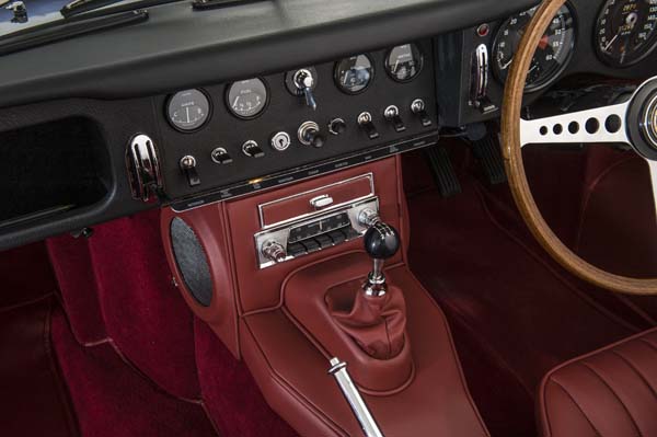 1965 Jaguar Series 1 E Type XKE 4.2 Litre Drop Head Coupe Roadster in Dark Blue 0011